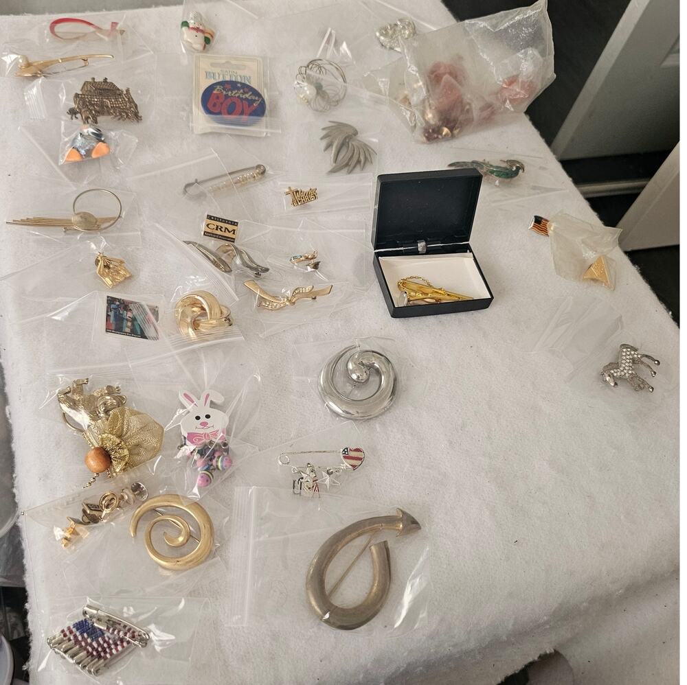 Vintage Mystery Fashion Jewelry Lot, 1 Pound Mixed Jewelry Lot #6